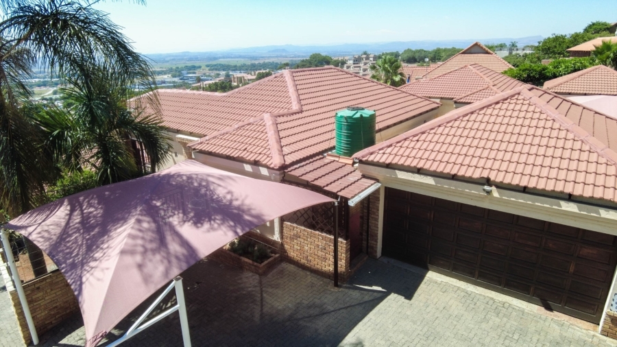 3 Bedroom Property for Sale in Safari Gardens North West